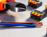 Narzędzia do podłączenia przewodów: obcinaczki, kable i szybkozłączki elektryczne. Jak podłączyć?