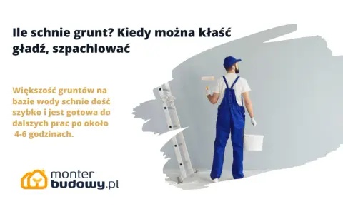 Malowanie po gruntowaniu: większość gruntów wodnych schnie 4-6 godzin. Fachowiec z wałkiem i wiadrem czeka na gotowość ściany.